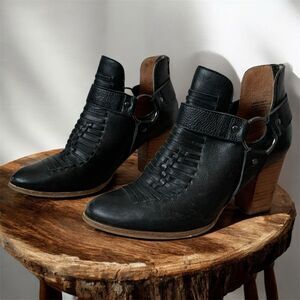 Seychelles Cowboy Boots Black Leather Ankle Booties Western Moto 7.5
